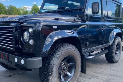 Land Rover Defender 129.000 km 42.999 &euro; Fuldatal (Kassel) 34233