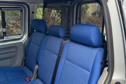 VW Caddy 155.000 km 5.950 &euro; Boffzen 37691