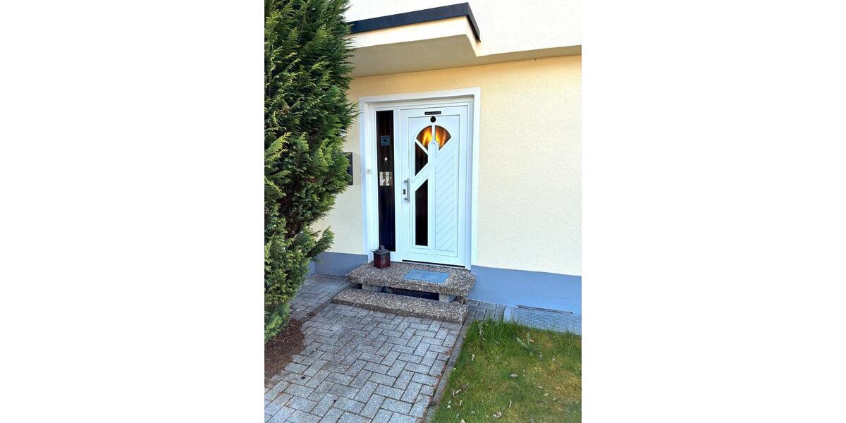 Reihenhaus Naila - 6 Zimmer, 140 m&sup2;, 160.000&euro; | Angebot:26321959