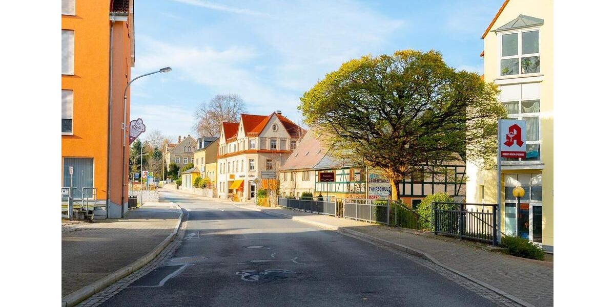 Moderne Dachgeschosswohnung mit sonnigem Westbalkon in zentraler Lage von Pulsnitz 4 zimmer