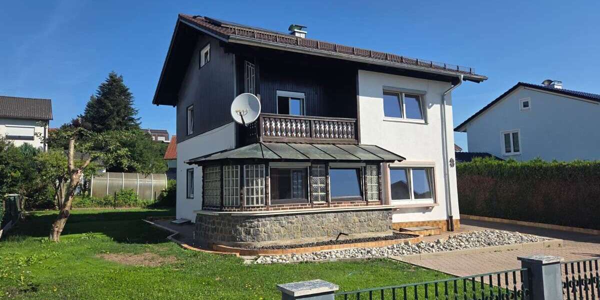 Einfamilienhaus Simbach am Inn - 5 Zimmer, 160 m&sup2;, 1.300&euro; | Angebot:27143026