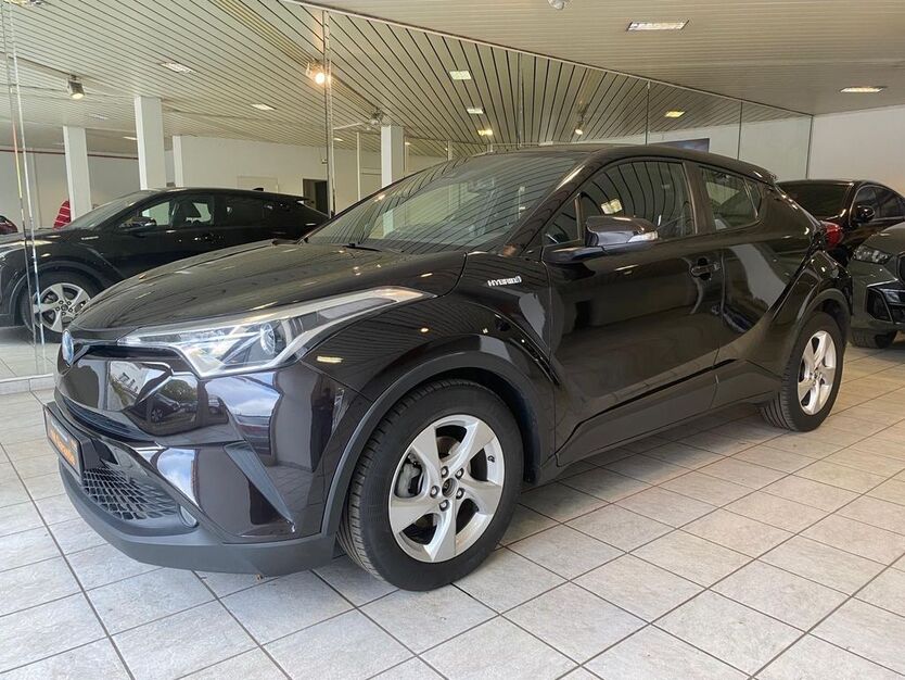 Toyota C-HR 59.276 km 17.899 € Berlin 12349