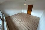 Dachgeschoßwohnung Marpingen - 3 Zimmer, 90 m&sup2;, 700&euro; | Angebot:26021107