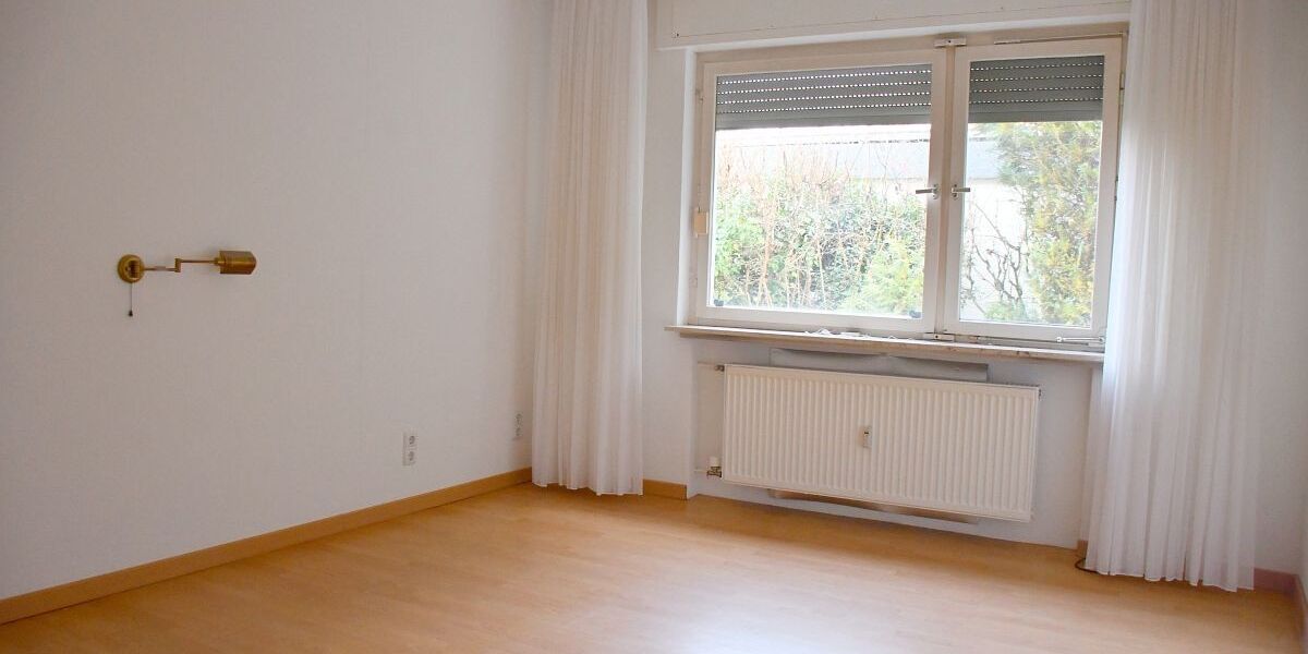 **RESERVIERT** Attraktives großzügiges Zweifamilienhaus im Bauhausstil in Darmstadt-Arheilgen - Zweifamilienhaus Darmstadt-Arheilgen Darmstadt/Vororte | Angebot:25099546