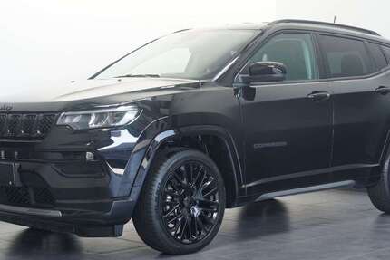Jeep Compass 18.995 km 24.750 &euro; Wiesbaden 65205
