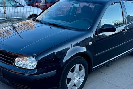 VW Golf 227.000 km 2.630 &euro; Hamburg 20097