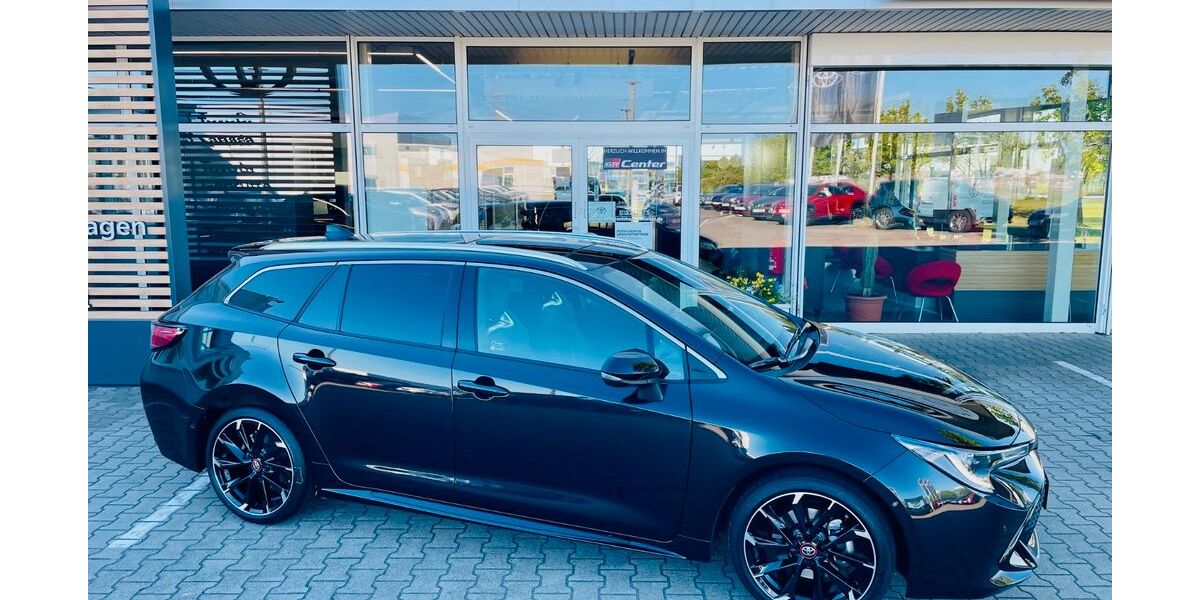 Toyota Corolla 42.500 km 26.930 &euro; Zeithain 01619