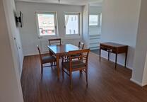 Maisonette-Wohnung mit ca. 150 m² Wohnfläche – Balkon, 2 Bäder, EBK, gute Nachbarschaft