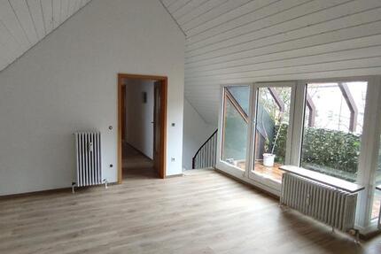 Außergewöhnliche 3,5-Zimmer-Dachgeschoß-Wohnung mit Balkon