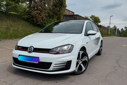 VW Golf 117.000 km 15.400 &euro; Friedrichtahl 66299