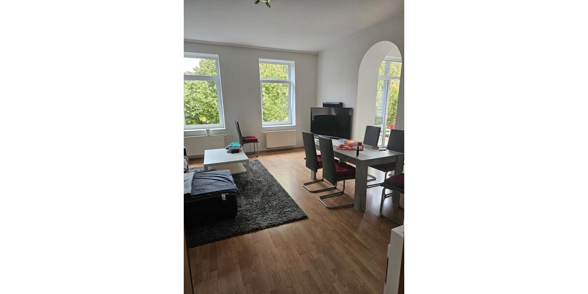 Etagenwohnung Gronau (Leine) - 4 Zimmer, 151 m&sup2;, 1.300&euro; | Angebot:26507162