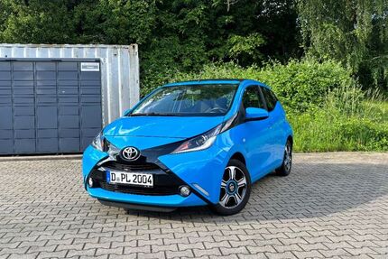 Toyota Aygo (X) 50.400 km 9.900 &euro; Erkrath 40699