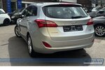 Hyundai i30 FIFA World Cup Edition*NAV*SHZ*StandH*R-CAM* 49.964 km 9.990 &euro; Berlin 13187