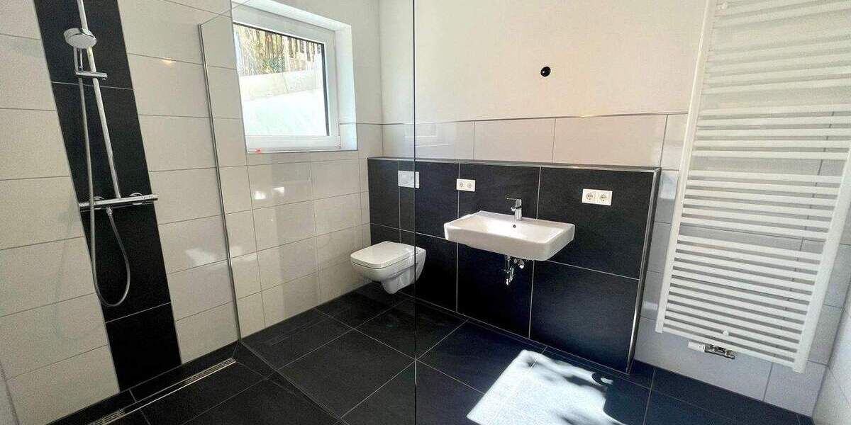 Etagenwohnung Balve - 2 Zimmer, 90 m&sup2;, 1.125&euro; | Angebot:24780806