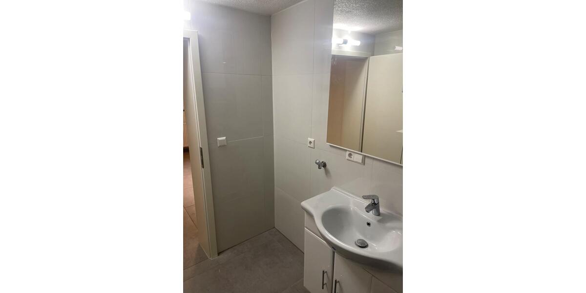 Etagenwohnung Gerlingen - 2 Zimmer, 27 m&sup2;, 800&euro; | Angebot:25419451