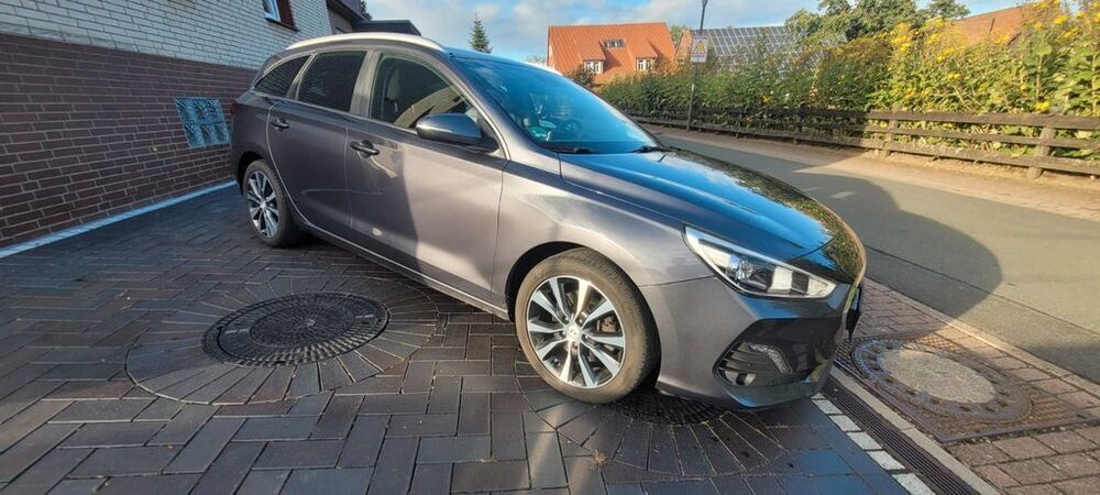 i30