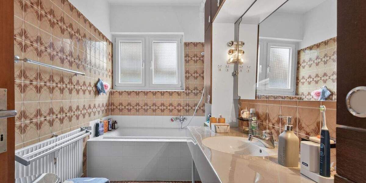 Mehrfamilienhaus, Wohnhaus Ettlingen Spessart - 1 Zimmer, 302 m&sup2;, 589.000&euro; | Angebot:24566169