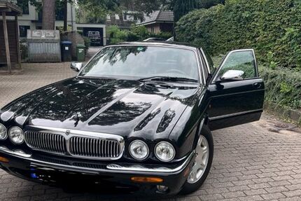 Jaguar XJ 102.700 km 20.800 &euro; Hamburg 22043
