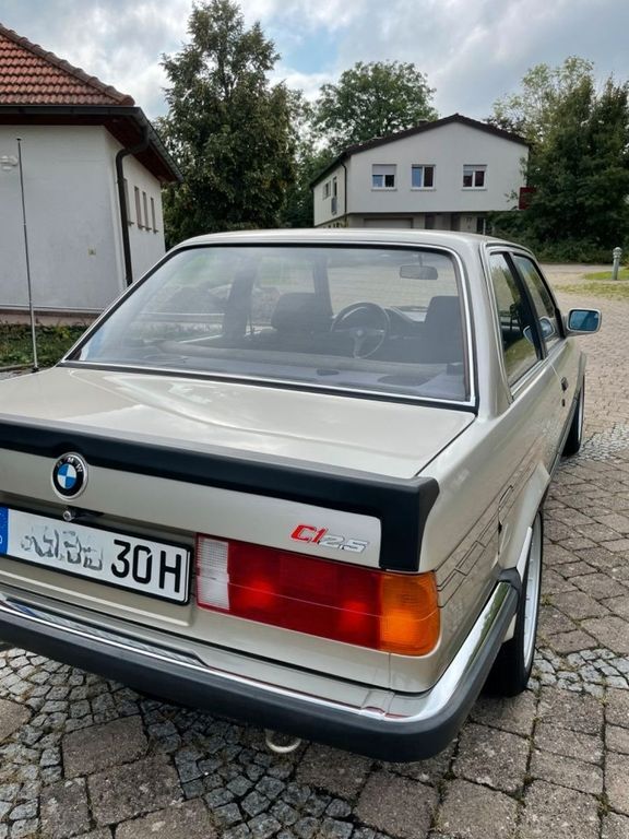 BMW 320 146.533 km 5.680 € Zwenkau 04442