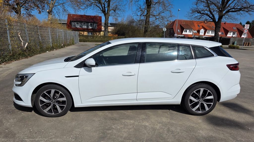 Renault Megane 98.000 km 9.000 &euro; Wismar 23968