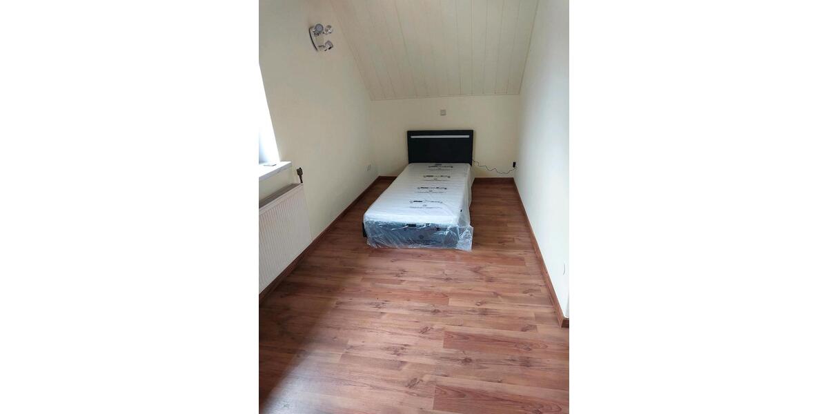 Einfamilienhaus Bernsdorf - 5 Zimmer, 100 m&sup2;, 175.000&euro; | Angebot:25933433