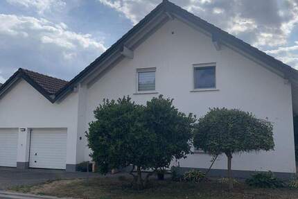 Einfamilienhaus mit Doppelgarage 7 zimmer