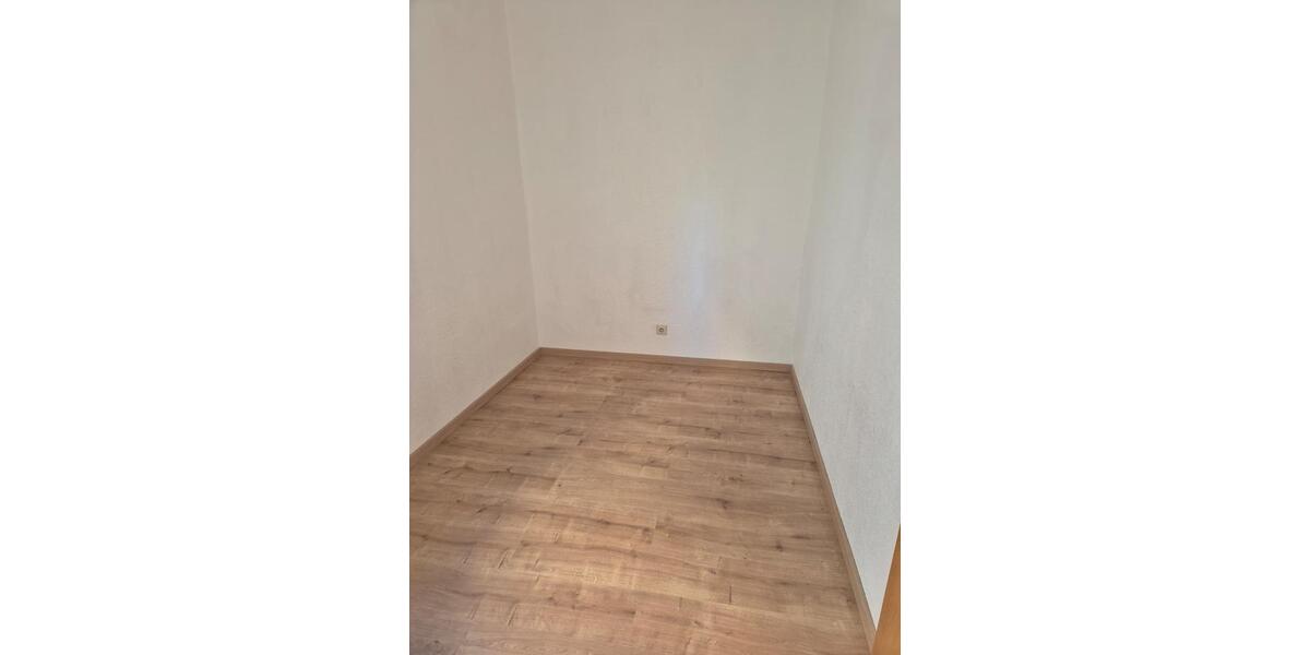 Erdgeschoßwohnung Olbernhau - 4 Zimmer, 62 m&sup2;, 450&euro; | Angebot:26380118