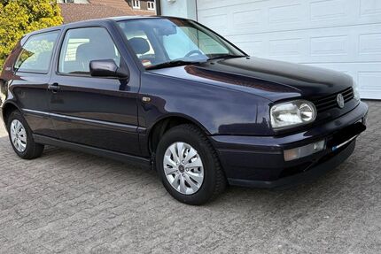 VW Golf 28.000 km 8.000 &euro; Satteldorf 74589