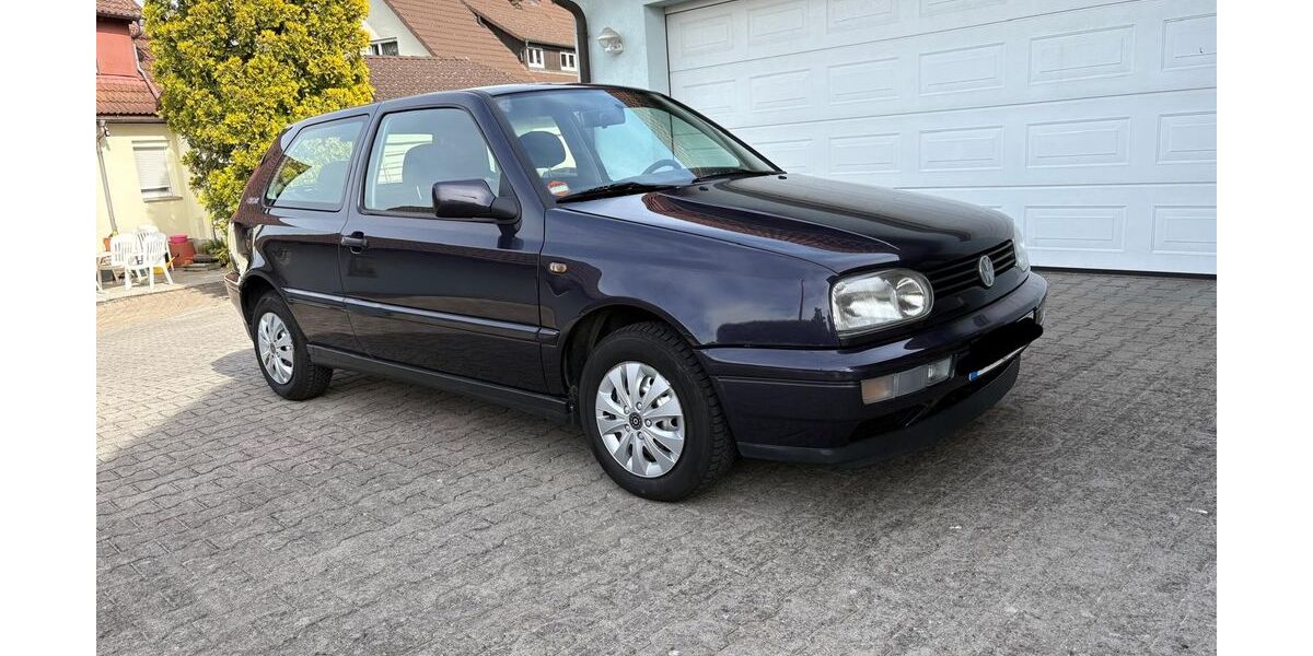 VW Golf 28.000 km 8.000 &euro; Satteldorf 74589