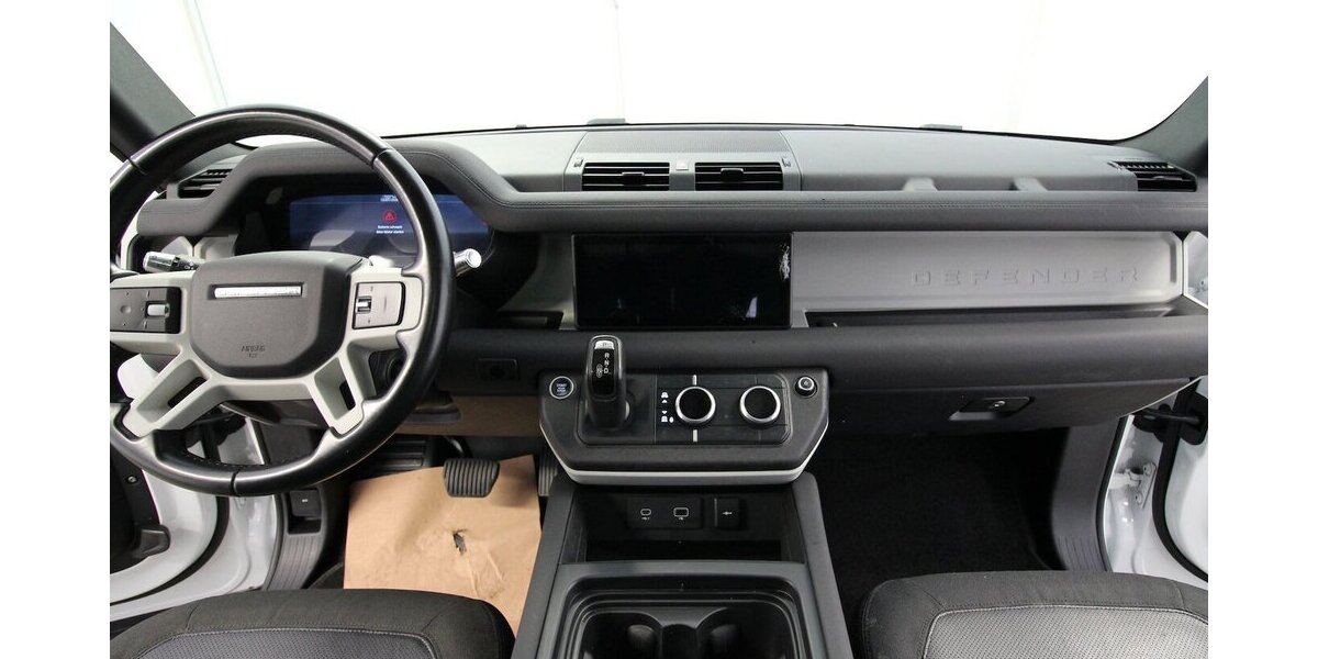 Land Rover Defender D240 2.0 SE AWD LED+AHK+PANO+MEMORY+ACC 72.263 km 43.911 &euro; Hagenow 19230