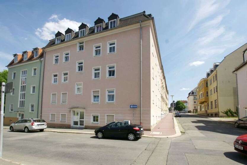 Wohnung zum Mieten in Plauen 260,27 € 54.45 m²