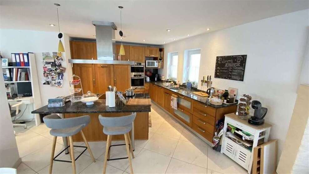 Wohnung zum Mieten in Ockenheim 880 € 95.28 m²