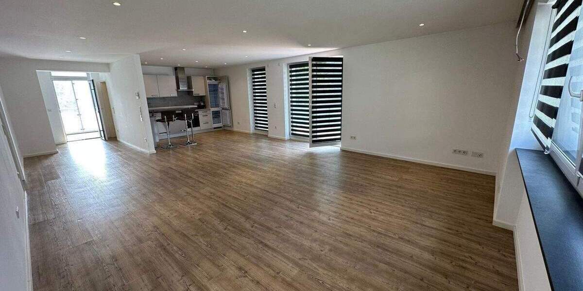 Etagenwohnung Trier Innenstadt - 2 Zimmer, 97 m&sup2;, 1.330&euro; | Angebot:26433525