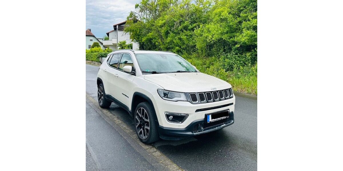 Jeep Compass 56.900 km 25.900 &euro; Strullendorf 96129
