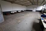 Halle Werkstatt Lagerhalle Produktion mit Büro und Sanitär zimmer