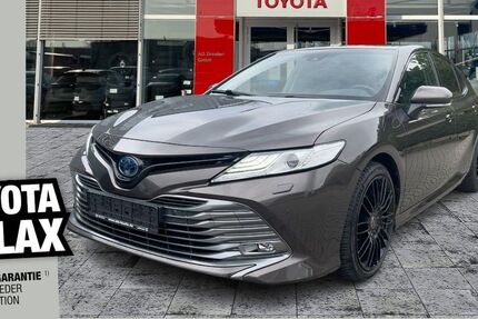 Toyota Camry 74.157 km 26.480 &euro; Dresden 01139
