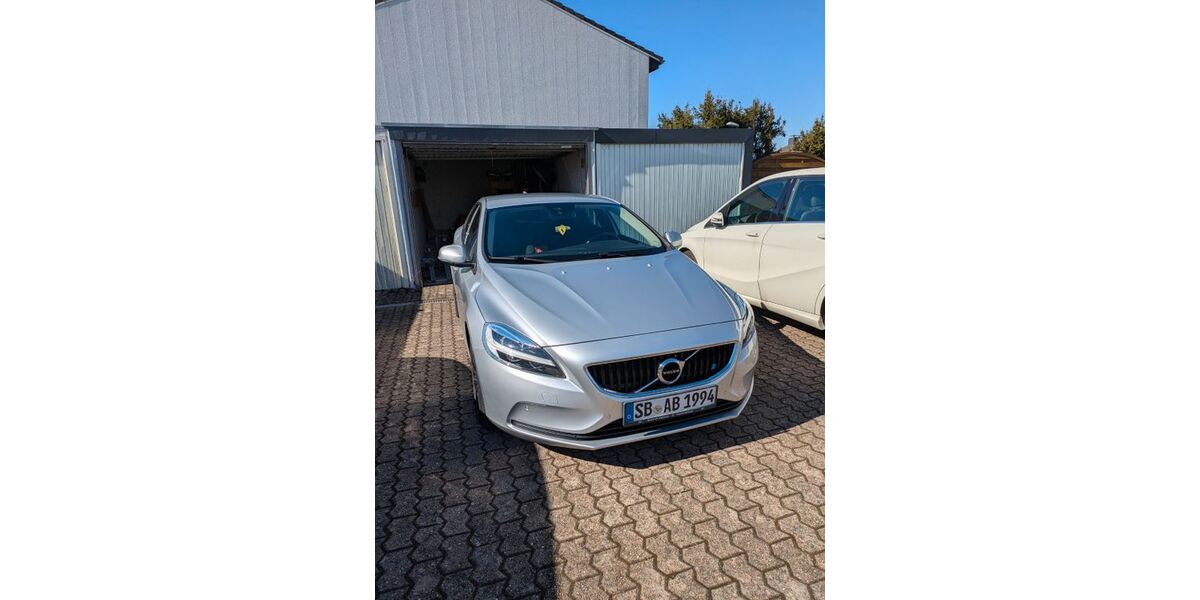 Volvo V40 93.000 km 13.500 &euro; Riegelsberg 66292