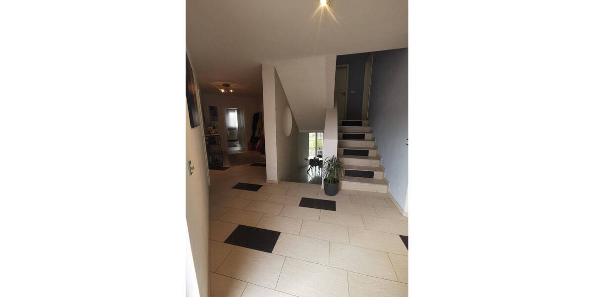 Einfamilienhaus Gilzem - 7 Zimmer, 240 m&sup2;, 650.000&euro; | Angebot:26903813