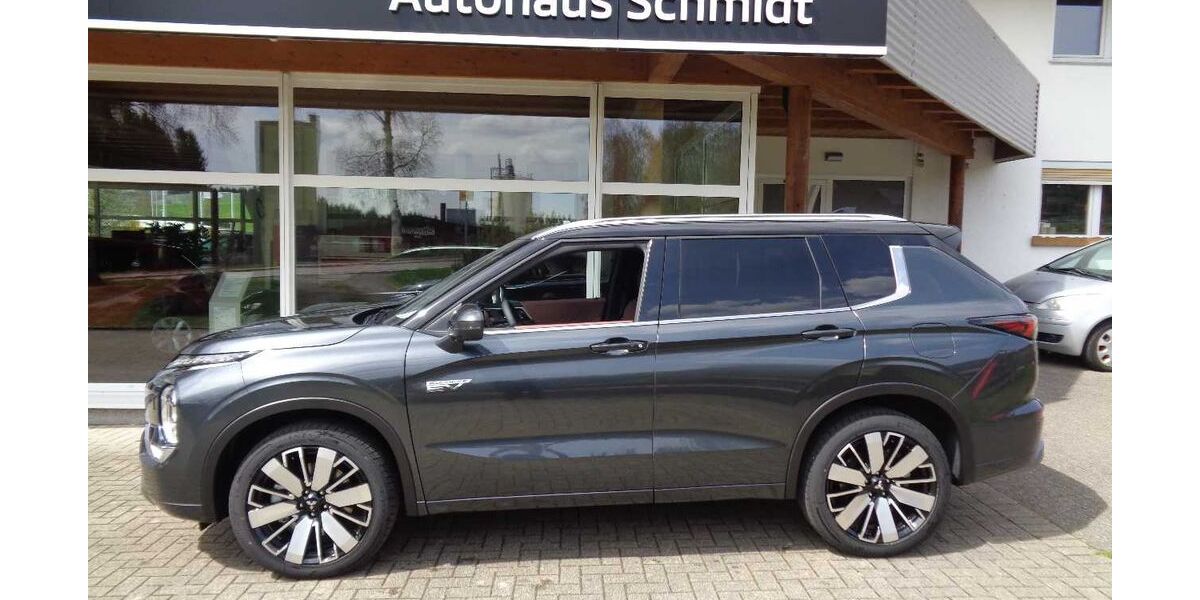 Mitsubishi Outlander 5.000 km 51.900 &euro; Bernau 79872