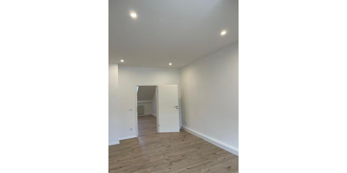 Dachgeschoßwohnung Zweibrücken - 3 Zimmer, 80 m&sup2;, 129.000&euro; | Angebot:27063833