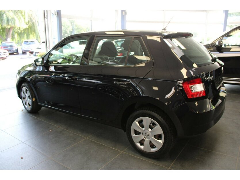 Skoda Fabia 1.0 MPI Cool Edition 66.971 km 8.980 € Euskirchen 53881
