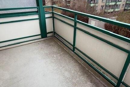 +++ Sonnige 3 Raumwohnung mit Balkon +++ 3 zimmer