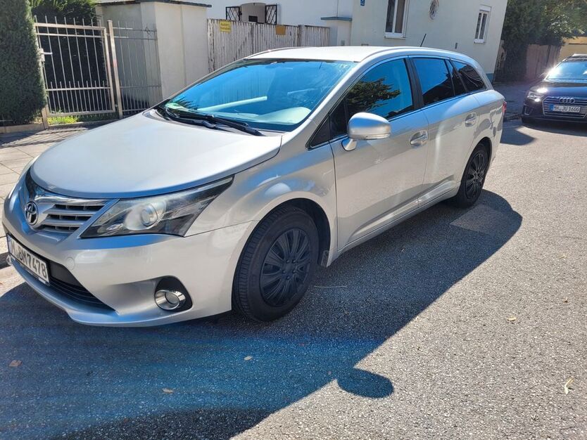 Toyota Avensis 216.000 km 6.300 € München 80805