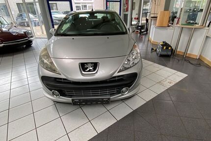 Peugeot 207 106.700 km 4.200 &euro; Gelsenkirchen 45892