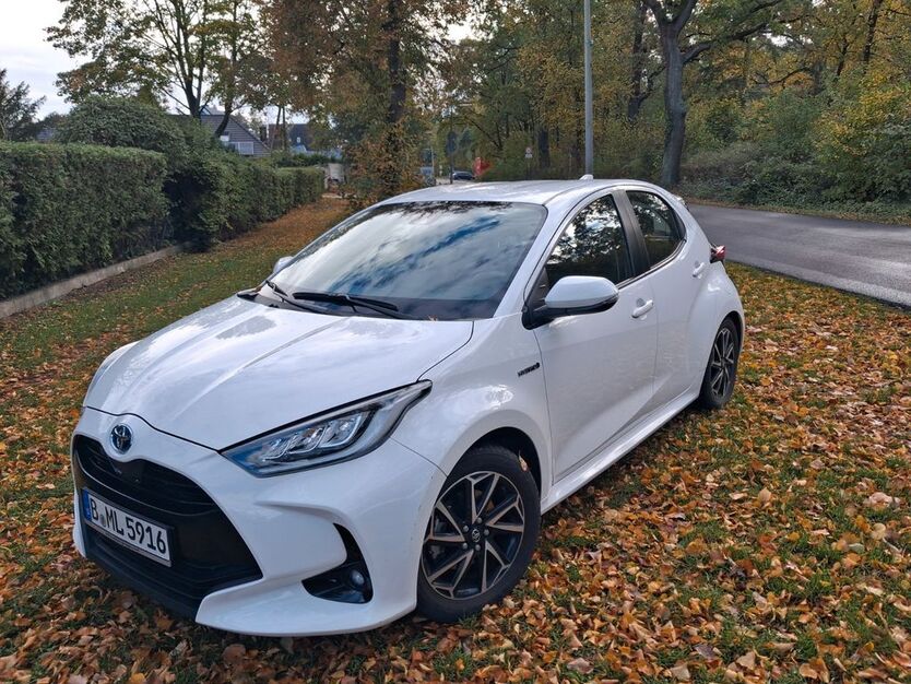 Toyota Yaris 25.327 km 16.200 € Berlin 13595