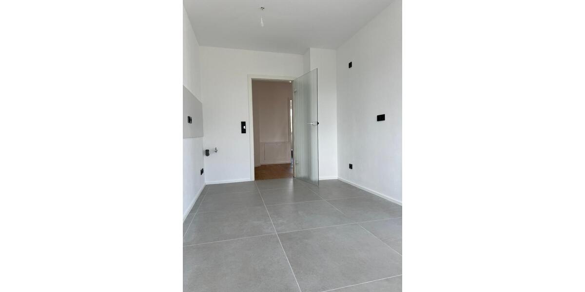 Dachgeschoßwohnung Frechen - 2 Zimmer, 72 m&sup2;, 329.000&euro; | Angebot:26123101