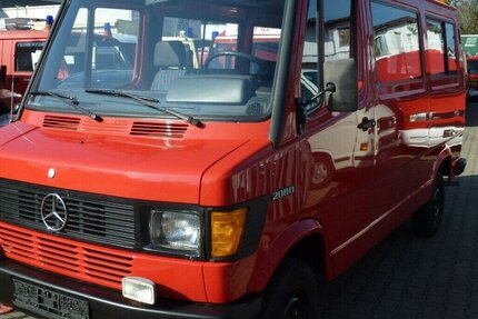 Mercedes-Benz Sprinter 208D Kombi aus 1.Hand, Oldtimer * 210D 30 89.000 km 18.900 € Nürtingen 72622