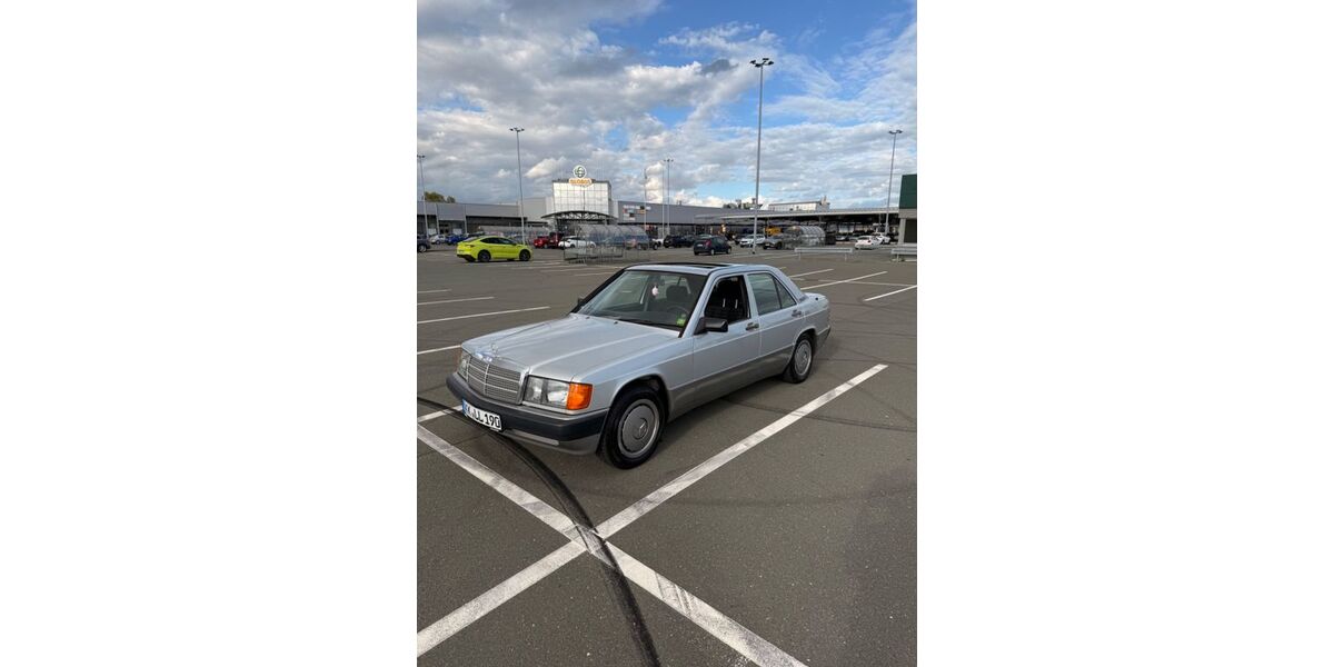 Mercedes-Benz 190 166.000 km 8.499 &euro; Tönisvorst 47918