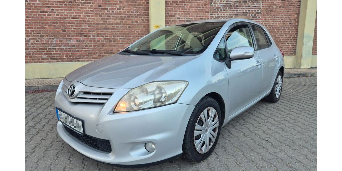 Toyota Auris 262.000 km 4.990 &euro; Düren 52349