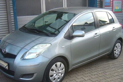 Toyota Yaris 192.000 km 3.950 &euro; Pyrbaum-Schwarzach 90602